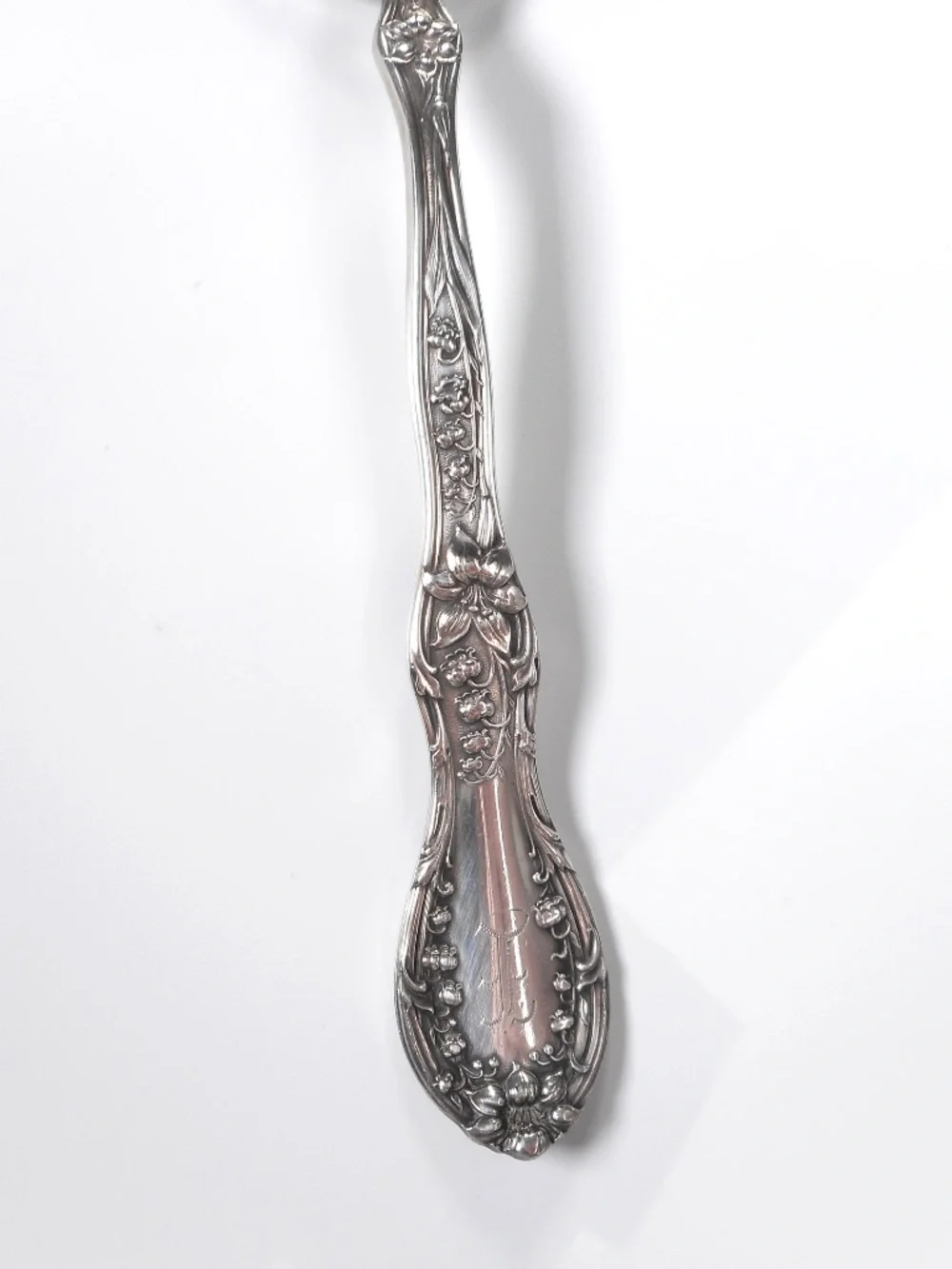 VTG Wm Rogers & Bro 1909 AI Silverplate Floral Lily Monogram Serving Fork 8.5